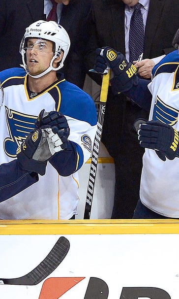 Berglund's pair of goals leads Blues to win over Predators